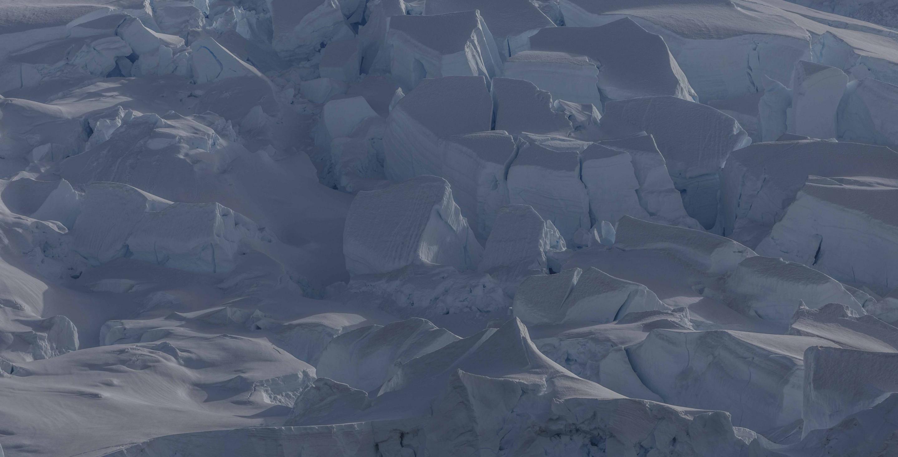 Glace d'iceberg - Canal Lemaire - Péninsule Antarctique